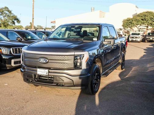 2025 Ford F-150 Lightning XLT