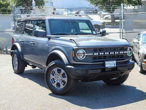 Gray Metallic 2025 Ford Bronco Big Bend