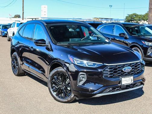 2025 Ford Escape ST-Line Elite