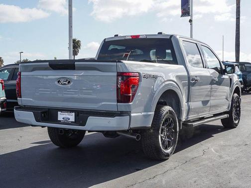 Avalanche 2026 Ford F-150 XLT