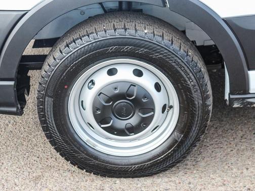 2026 Ford Transit-250 148 WB Medium Roof Cargo