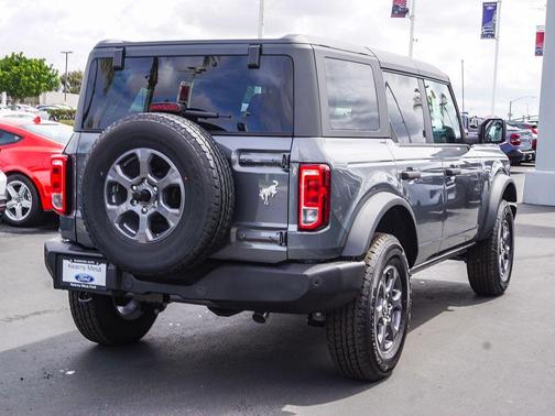 Gray Metallic 2026 Ford Bronco Big Bend