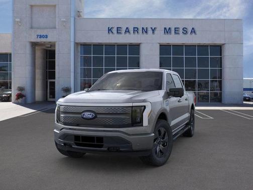 2025 Ford F-150 Lightning Flash