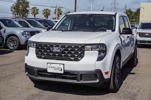 Oxford White 2026 Ford Maverick XLT