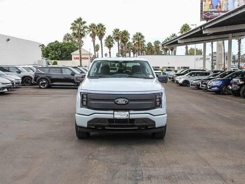 2025 Ford F-150 Lightning XLT