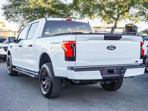 2025 Ford F-150 Lightning XLT