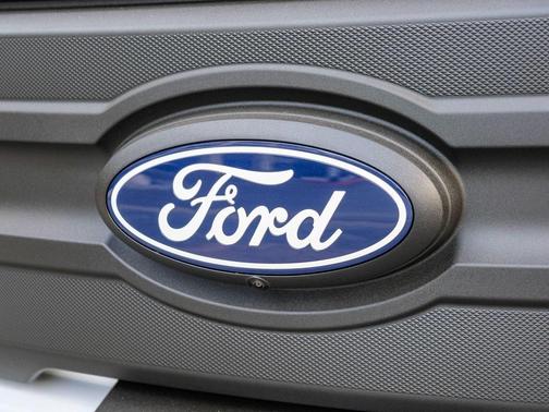 2024 Ford F-150 Lightning Pro