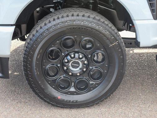 Avalanche 2026 Ford F-250 Lariat