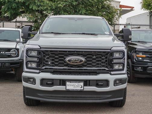 Avalanche 2026 Ford F-250 Lariat