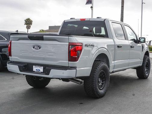 Avalanche 2026 Ford F-150 STX