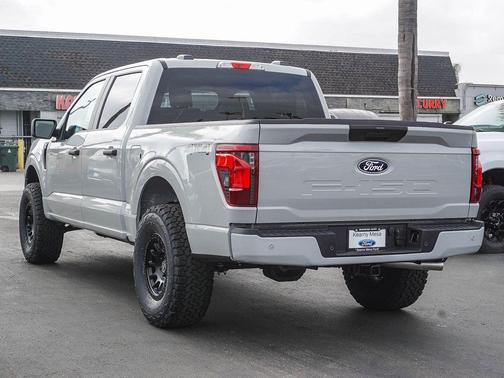 Avalanche 2026 Ford F-150 STX