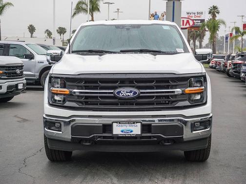 Oxford White 2025 Ford F-150 XLT