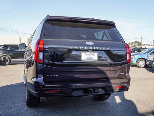 2026 Ford Expedition Max Active