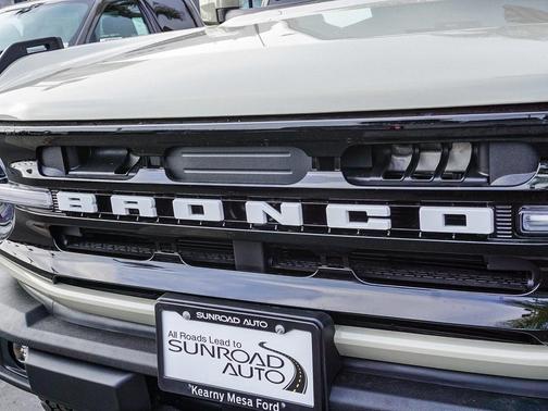 2025 Ford Bronco Outer Banks