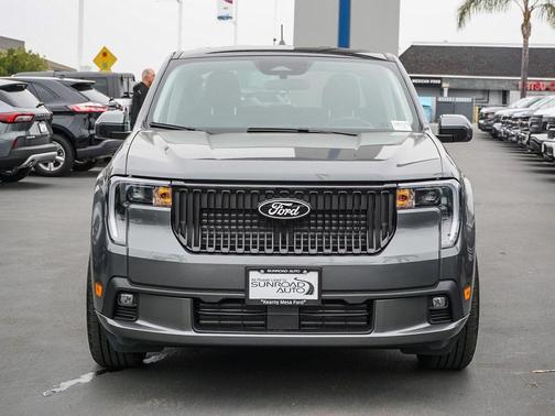 2025 Ford Maverick Lobo Standard