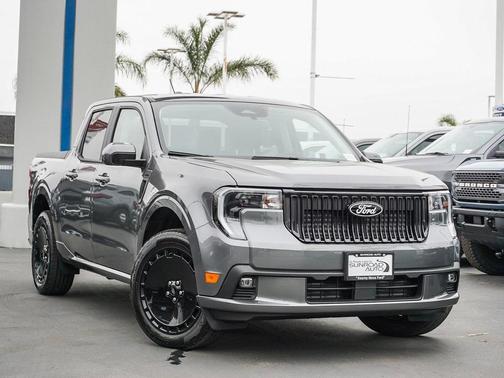 2025 Ford Maverick Lobo Standard
