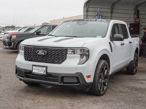 White Metallic 2025 Ford Maverick XLT