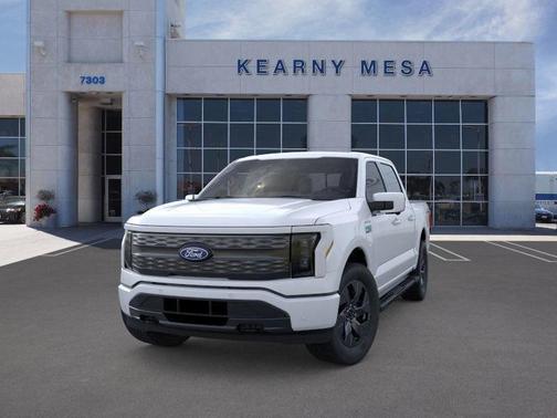 2025 Ford F-150 Lightning LARIAT