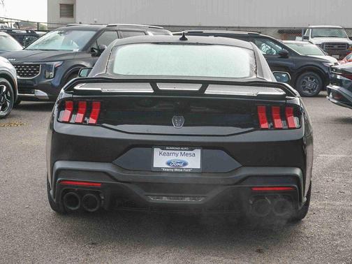 2026 Ford Mustang Dark Horse