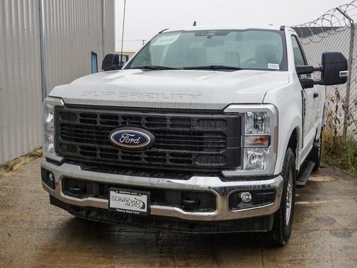 Oxford White 2024 Ford F-250 XL