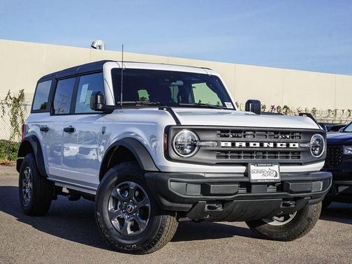 Oxford White 2026 Ford Bronco Big Bend