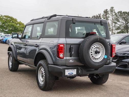 Gray Metallic 2026 Ford Bronco Base