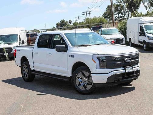 2025 Ford F-150 Lightning Flash