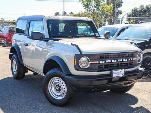 2025 Ford Bronco Base