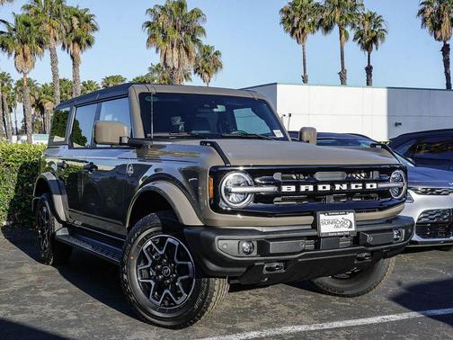 Gray 2026 Ford Bronco Outer Banks