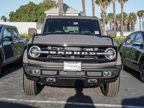 Gray 2026 Ford Bronco Outer Banks