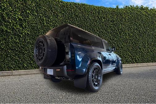 Sargasso Blue 2026 Land Rover Defender 110 P635 OCTA