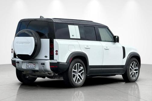 2023 Land Rover Defender 110 SE