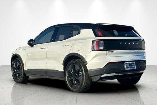 Crystal White 2026 Volvo EX30 TWIN MOTOR CROSS COUNTRY ULTRA