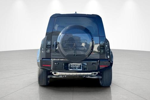 2026 Land Rover Defender P400 X-Dynamic SE