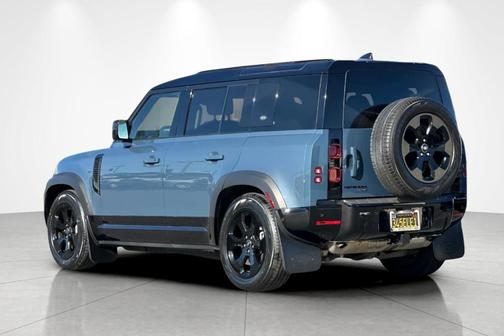 2023 Land Rover Defender 110 X-Dynamic SE