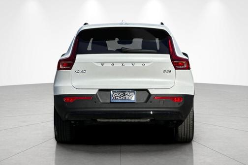 2026 Volvo XC40 B5 Plus