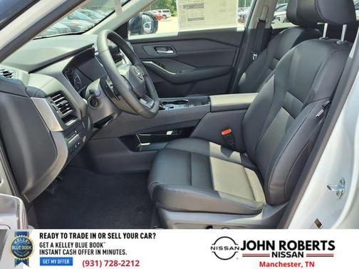 Everest White Pearl Tricoat 2026 Nissan Rogue Dark Armor