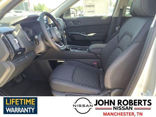 2025 Nissan Pathfinder S