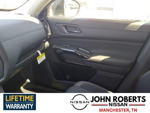 2025 Nissan Pathfinder S