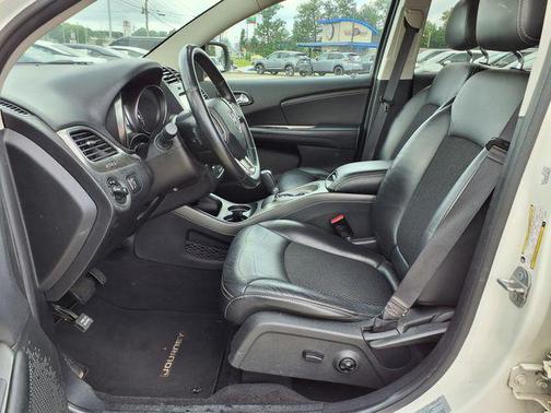 Vice White 2017 Dodge Journey Crossroad