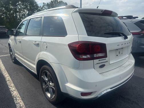 Vice White 2017 Dodge Journey Crossroad