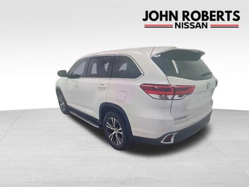 2019 Toyota Highlander LE I4