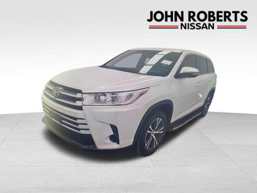 2019 Toyota Highlander LE I4