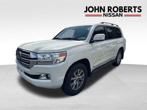 2017 Toyota Land Cruiser Base