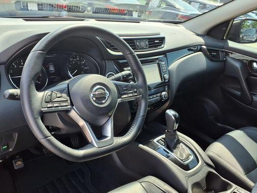 2018 Nissan Rogue Sport SL