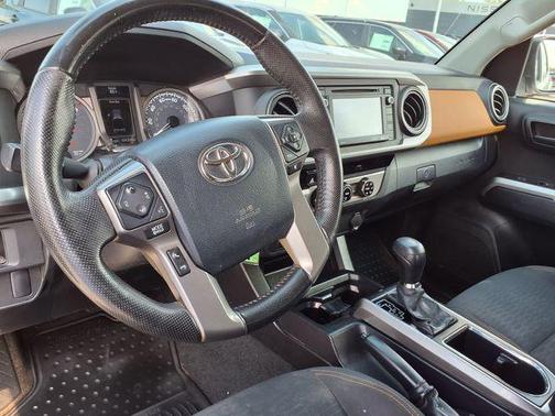 2016 Toyota Tacoma SR5