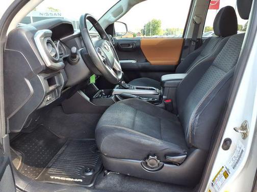 2016 Toyota Tacoma SR5