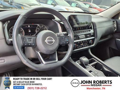 2023 Nissan Pathfinder SL