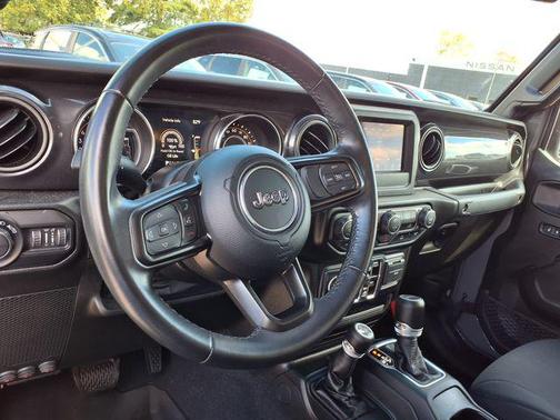 2022 Jeep Gladiator Altitude