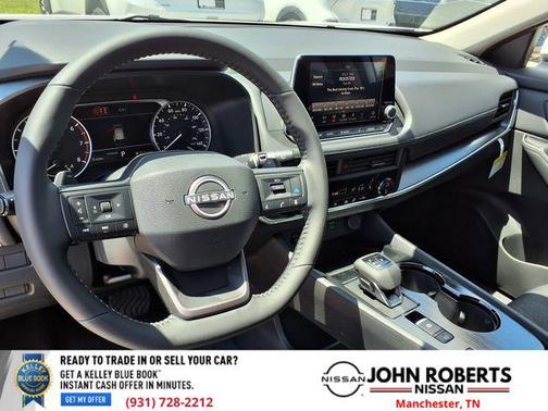 Everest White Pearl Tricoat 2026 Nissan Rogue SV